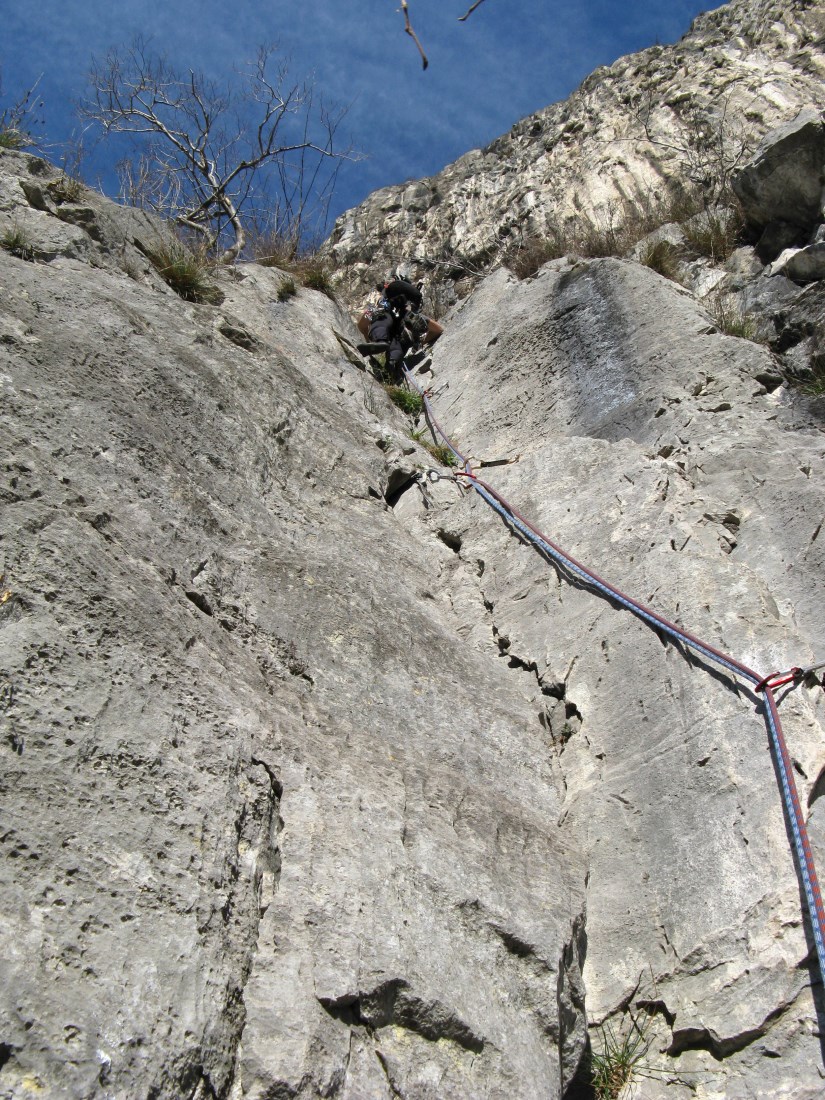 Corna di Medale - Via Cassin, 3°tiro - Luca Galbiati in arrampicata